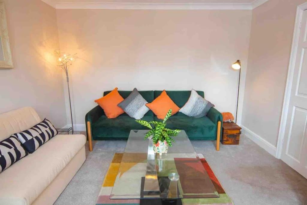 1 Bedroom Self Contained Apartment In Christchurch Winkton Exterior foto